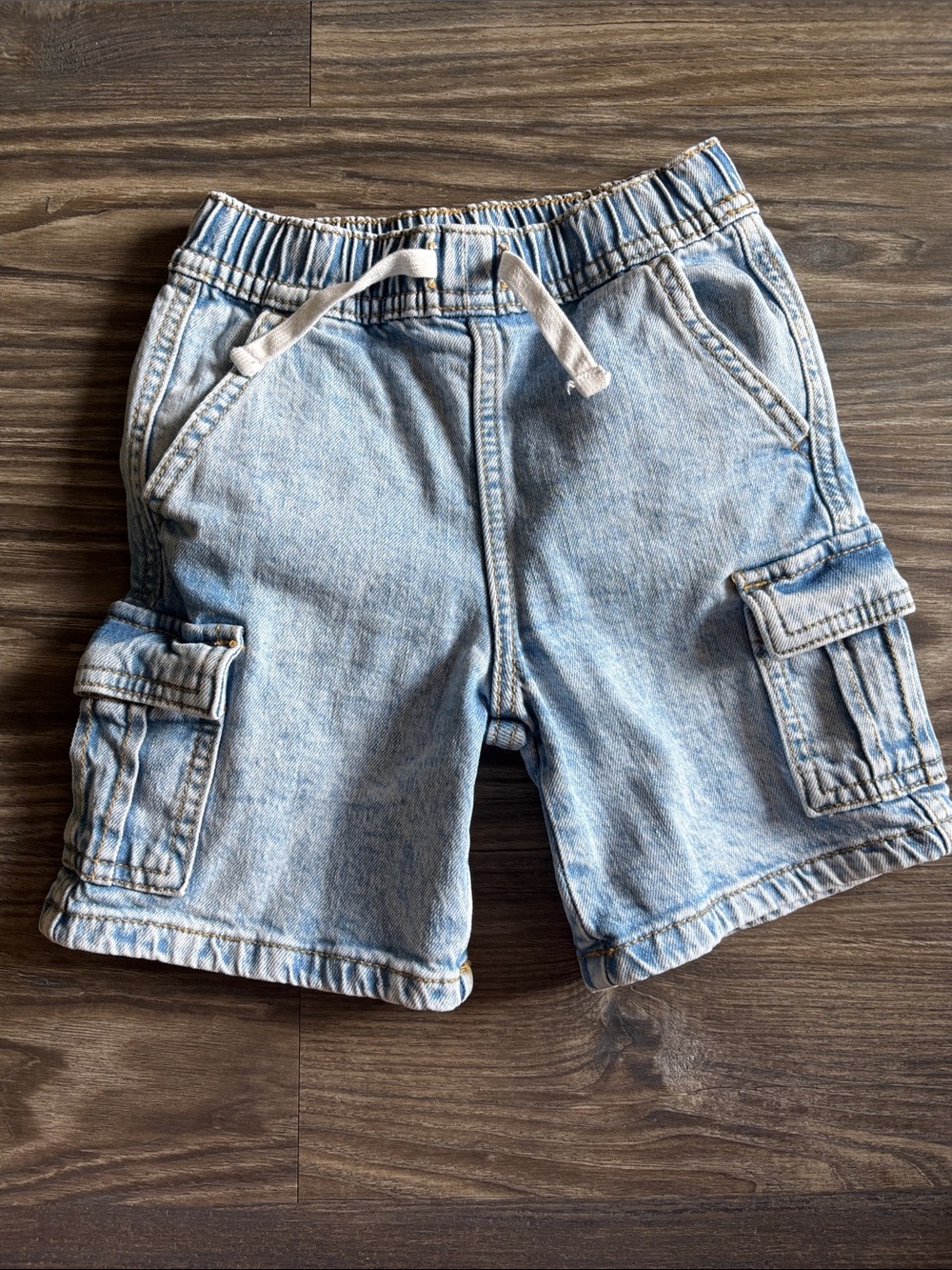Cat & Jack boy toddler Light Wash Denim Cargo Shorts - size 3T